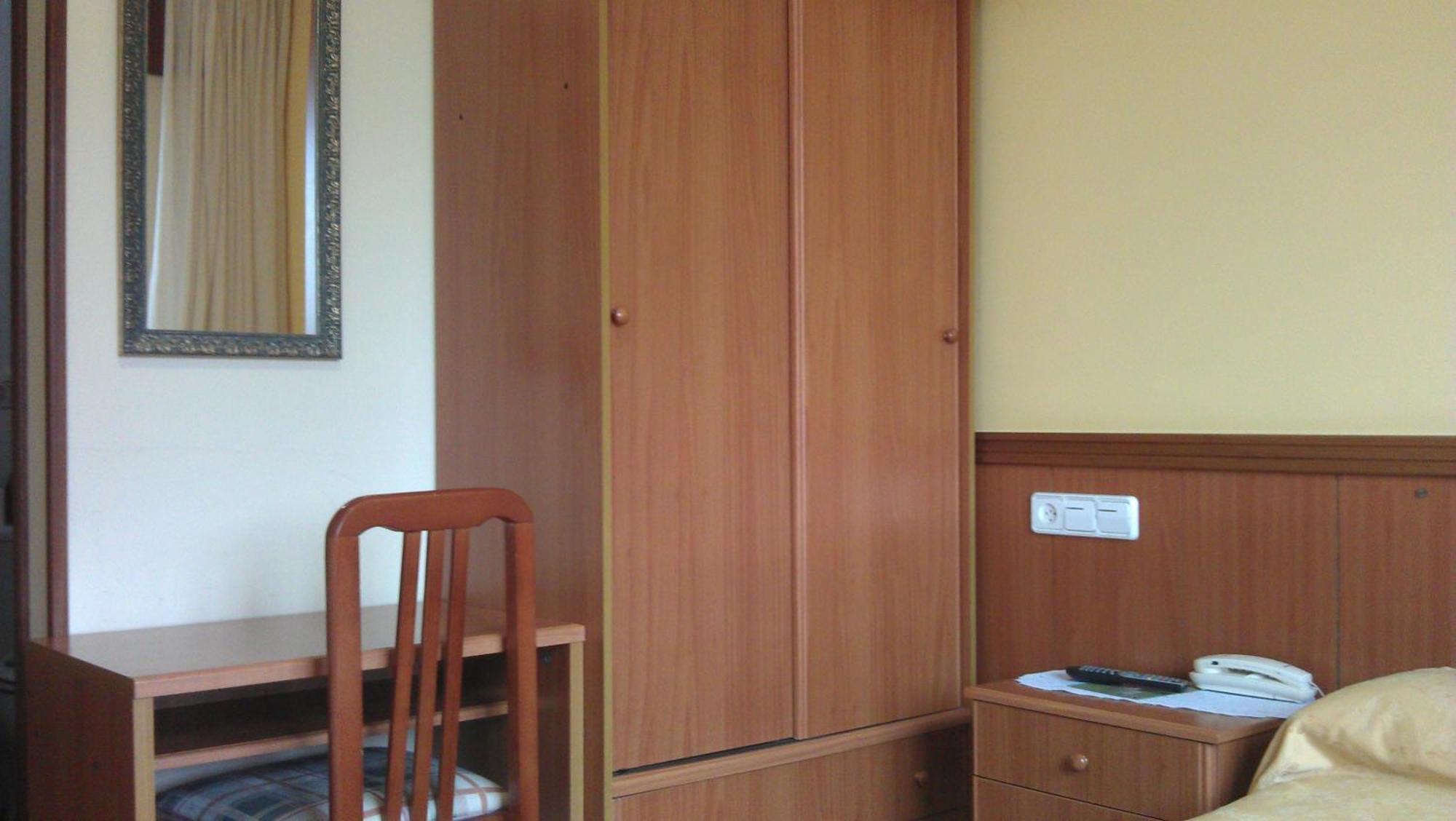 Hostal Restaurante O'Cadaval Frades Zimmer foto